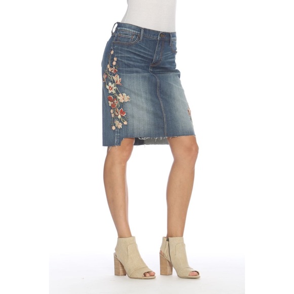 Driftwood Sundance Skylar Embroidered Skirt